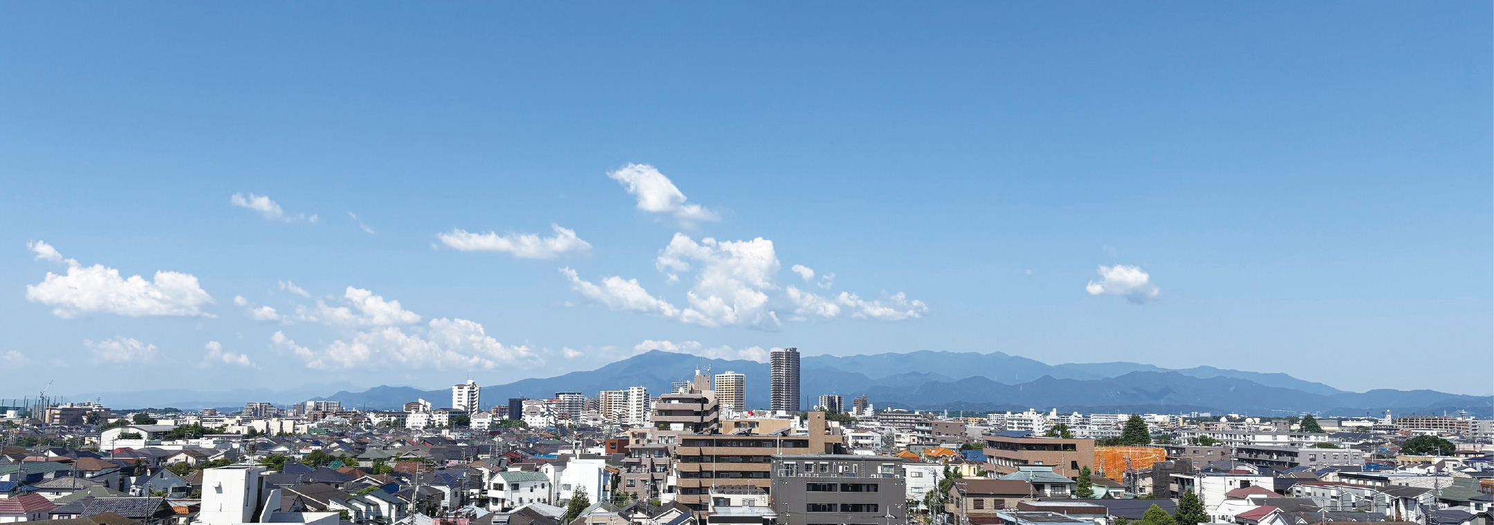 8階住戸バルコニーから西側を望む眺望写真